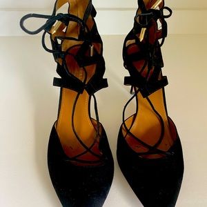 Gorgeous Aquazurra black lace up heels